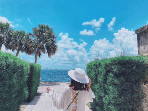 去海边玩发朋友圈开心的句子