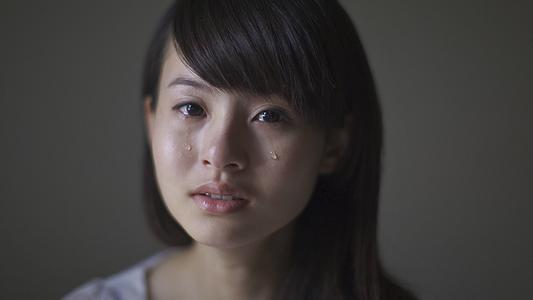 内心痛表面平静的句子