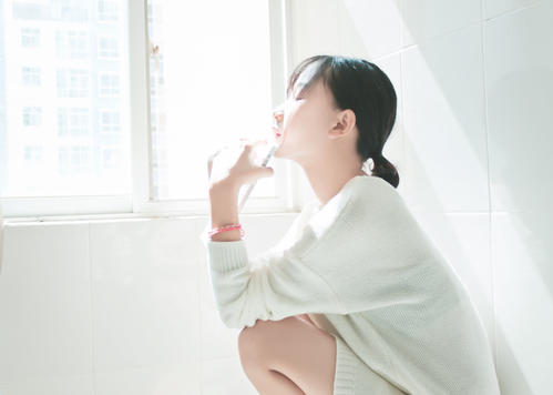 阳光女孩很开心的句子  女生开心的句子