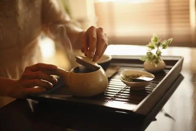 关于喝茶的文艺优美句子