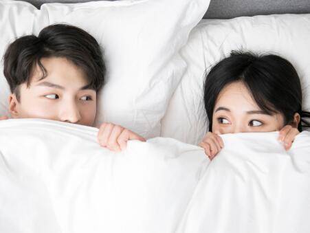 聊天让男朋友硬起来的句子 如何让男人发疯想你欲擒故纵